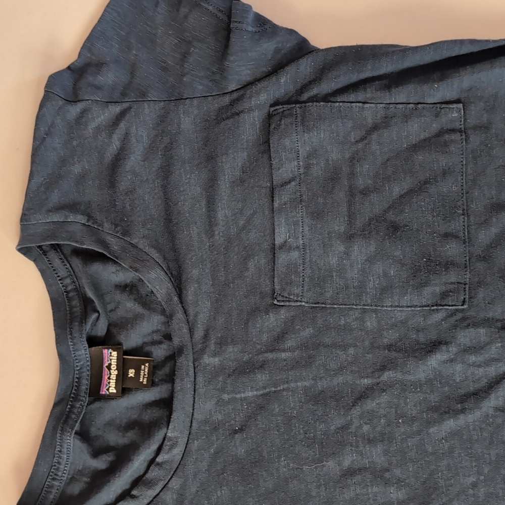 Patagonia Blue T-Shirt - Picture 3 of 4